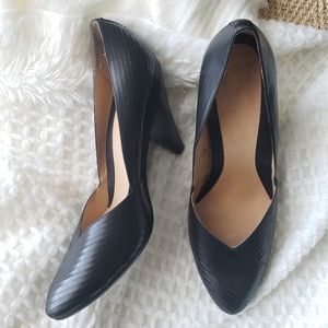 FRYE Black All Leather Gloria pump